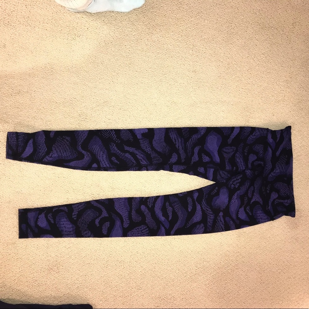 LULULEMON black and purple full-length leggings